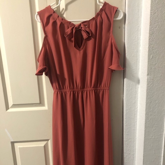 Cute Ruffle Dress - Picture 3 of 3